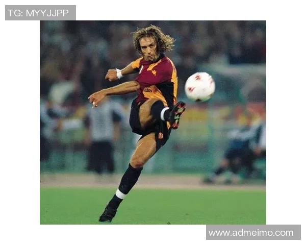 三十岁才成名的足球传奇人物如何突破自我成为世界巨星