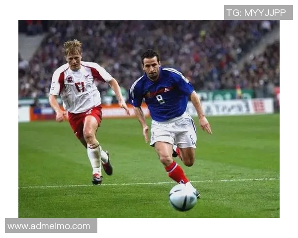 足球情怀与球星传奇：那些感动我们心灵的绿茵故事与记忆