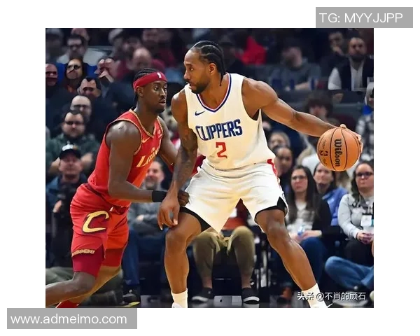 伦纳德与足球巨星的跨界对话:从篮球到绿茵场的运动精神与传奇时刻 伦纳德与足球巨星的跨界对话:从篮球到绿茵场的运动精神与传奇时刻